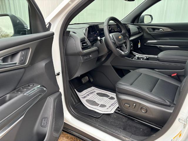 new 2025 Chevrolet Traverse car, priced at $43,635
