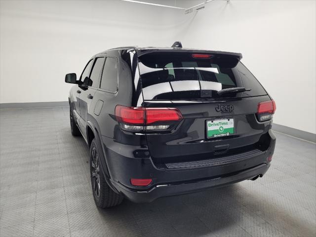 used 2017 Jeep Grand Cherokee car, priced at $20,995