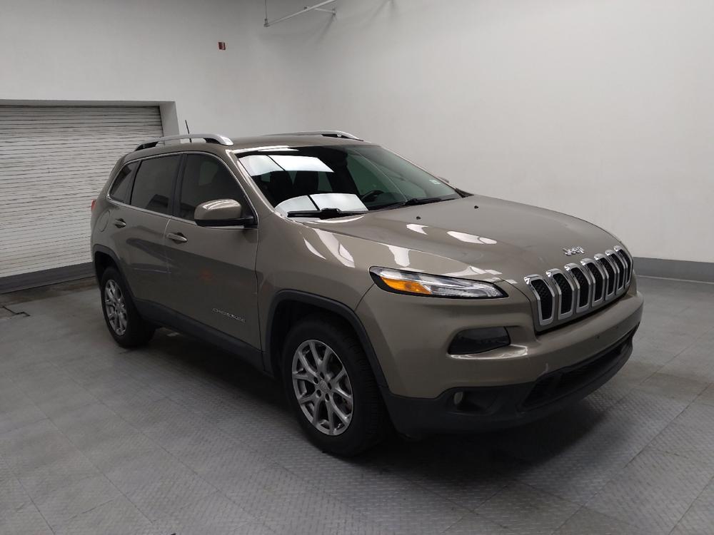 used 2018 Jeep Cherokee car, priced at $15,695