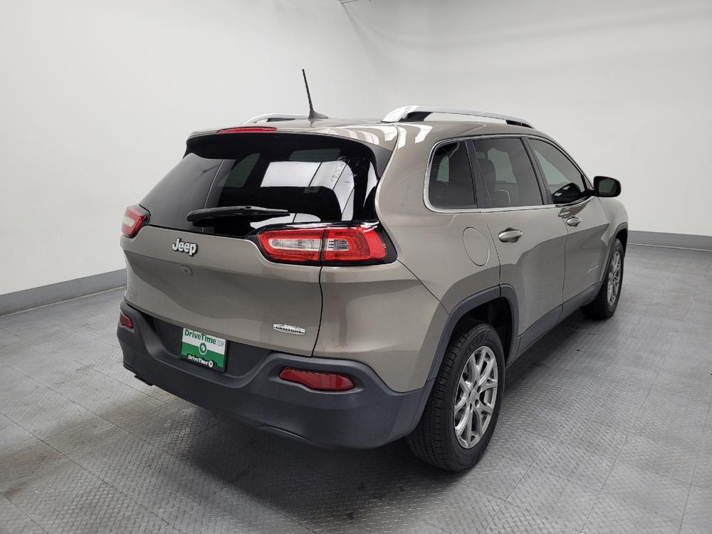 used 2018 Jeep Cherokee car, priced at $15,695