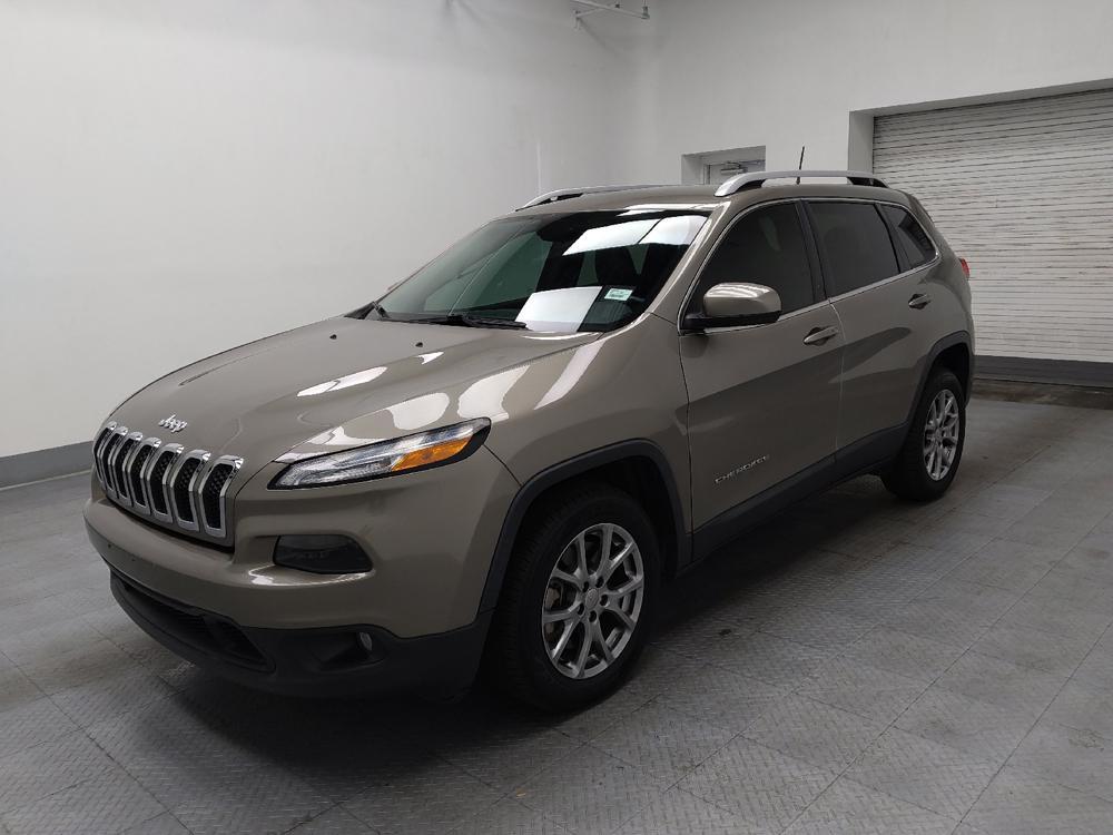 used 2018 Jeep Cherokee car, priced at $15,695