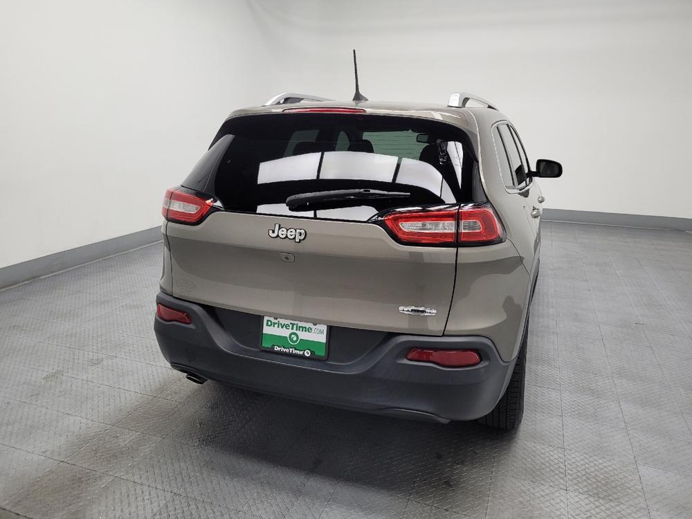 used 2018 Jeep Cherokee car, priced at $15,695