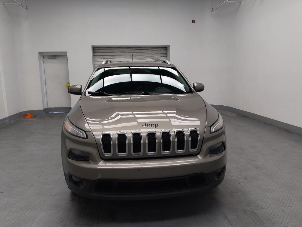 used 2018 Jeep Cherokee car, priced at $15,695