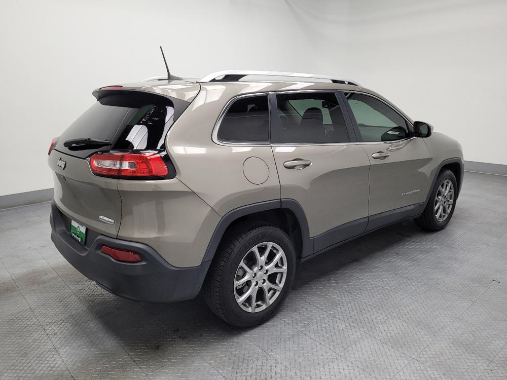 used 2018 Jeep Cherokee car, priced at $15,695