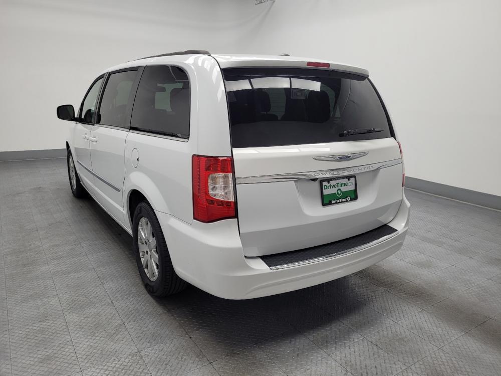 used 2015 Chrysler Town & Country car, priced at $12,495