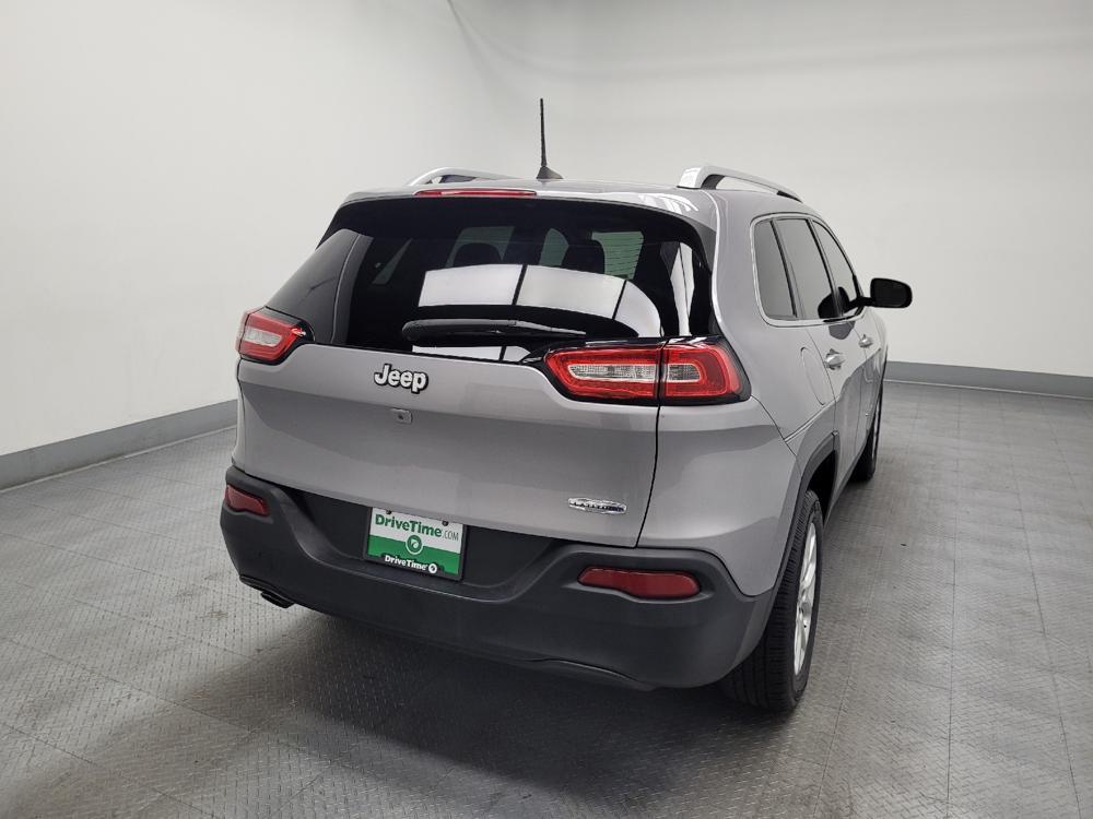 used 2018 Jeep Cherokee car, priced at $15,195