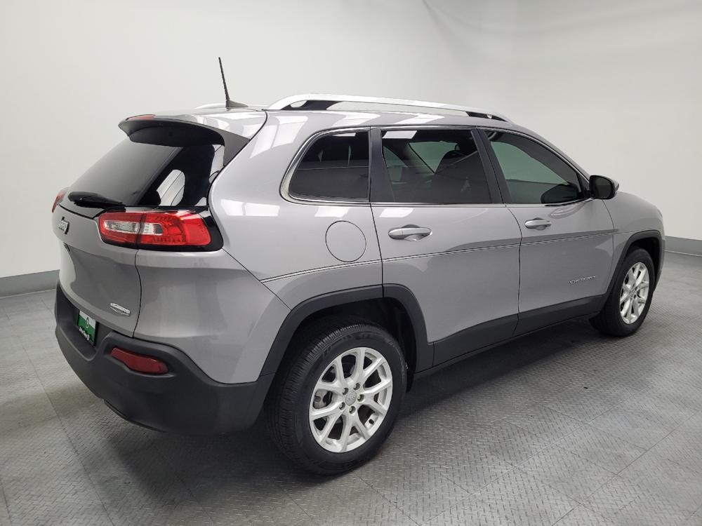 used 2018 Jeep Cherokee car, priced at $15,195