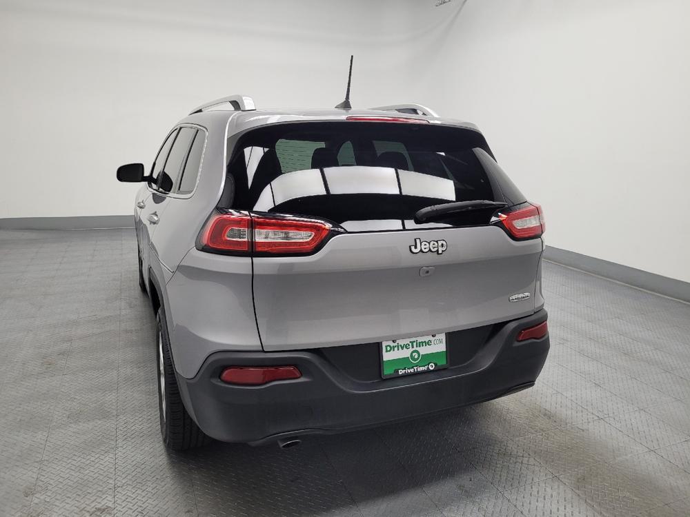 used 2018 Jeep Cherokee car, priced at $15,195
