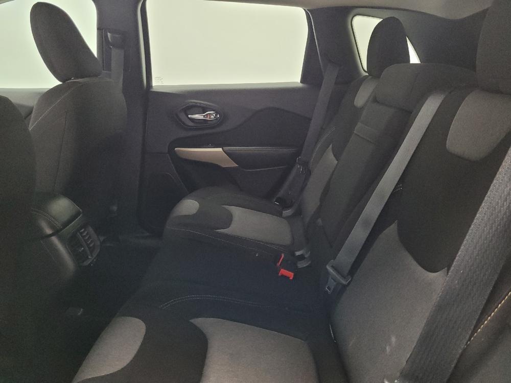 used 2018 Jeep Cherokee car, priced at $15,195