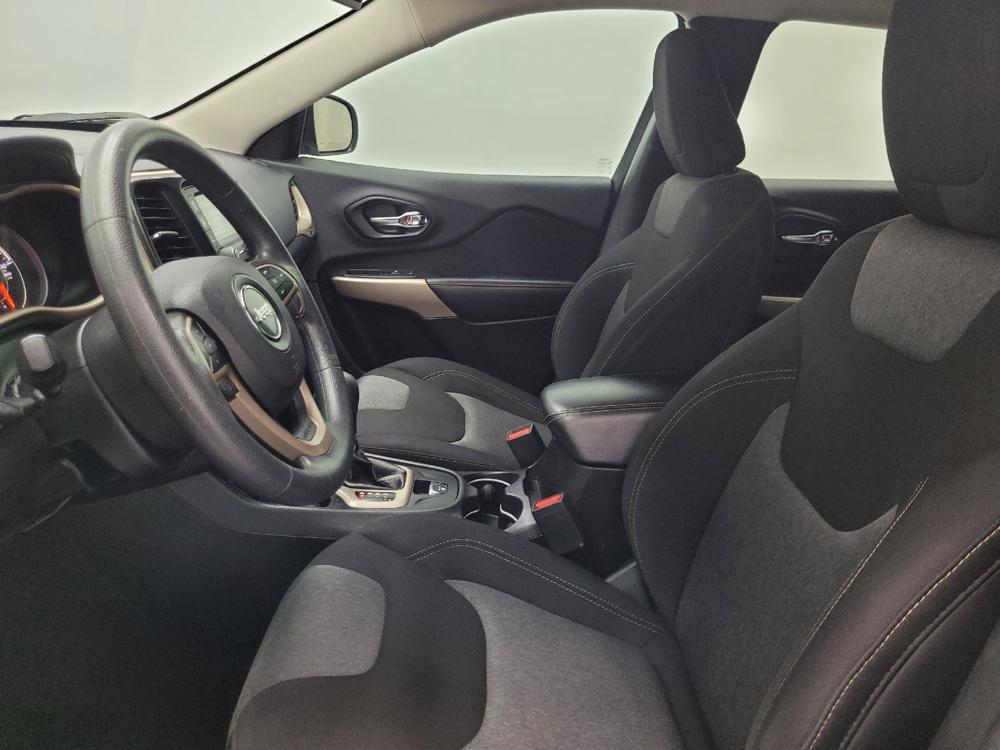 used 2018 Jeep Cherokee car, priced at $15,195