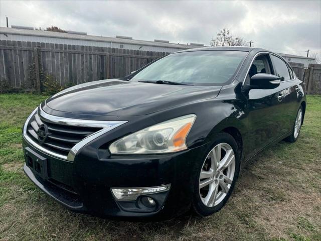 used 2013 Nissan Altima car, priced at $6,999