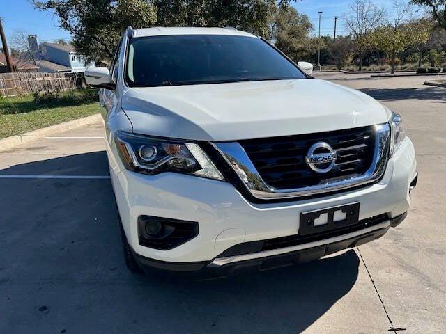 used 2017 Nissan Pathfinder car, priced at $7,999