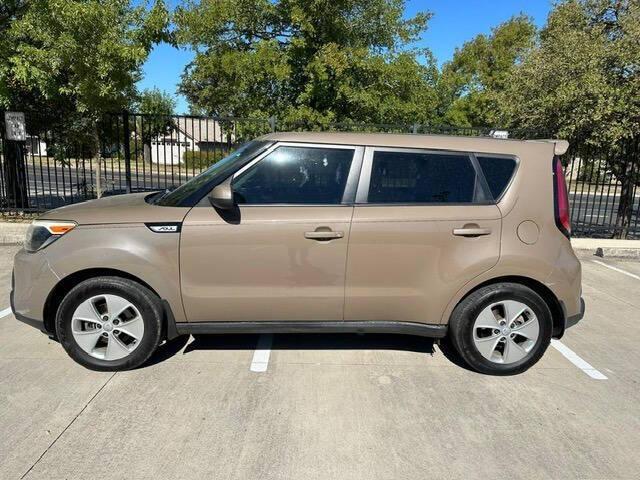 used 2015 Kia Soul car, priced at $5,999