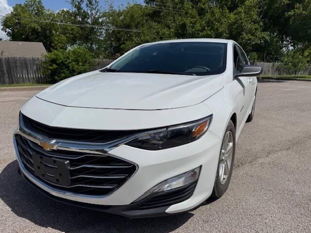 used 2022 Chevrolet Malibu car, priced at $14,999