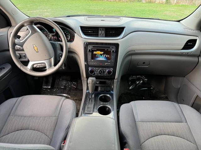 used 2015 Chevrolet Traverse car, priced at $8,999