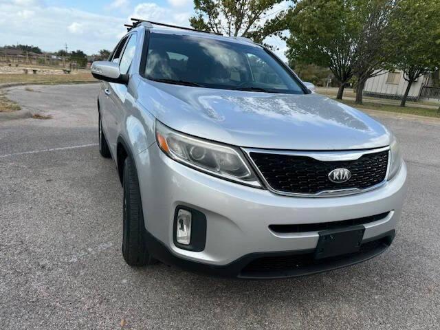 used 2014 Kia Sorento car, priced at $4,999