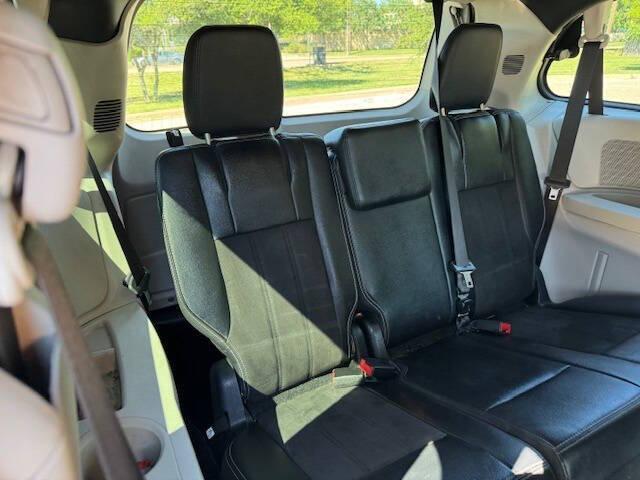 used 2019 Dodge Grand Caravan car, priced at $7,999