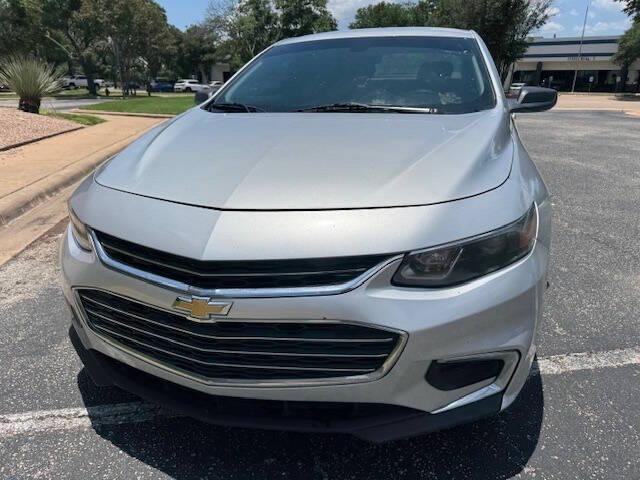 used 2018 Chevrolet Malibu car, priced at $9,999