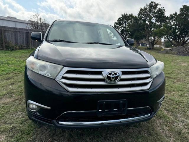 used 2013 Toyota Highlander car, priced at $8,999