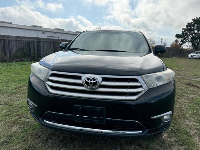 used 2013 Toyota Highlander car, priced at $8,999