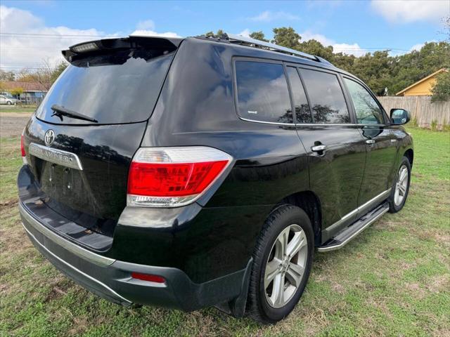 used 2013 Toyota Highlander car, priced at $8,999