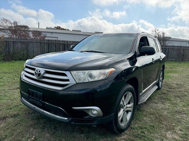 used 2013 Toyota Highlander car, priced at $8,999