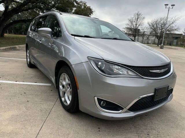 used 2017 Chrysler Pacifica car, priced at $8,999