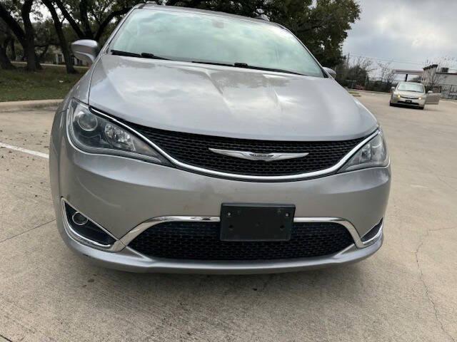 used 2017 Chrysler Pacifica car, priced at $8,999