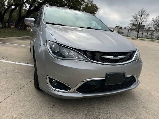 used 2017 Chrysler Pacifica car, priced at $8,999