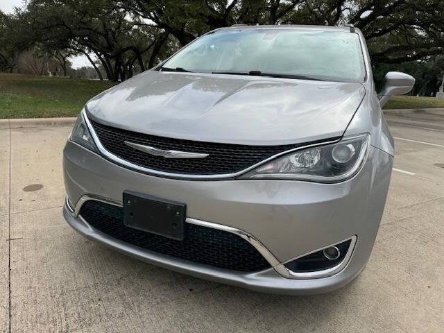 used 2017 Chrysler Pacifica car, priced at $8,999