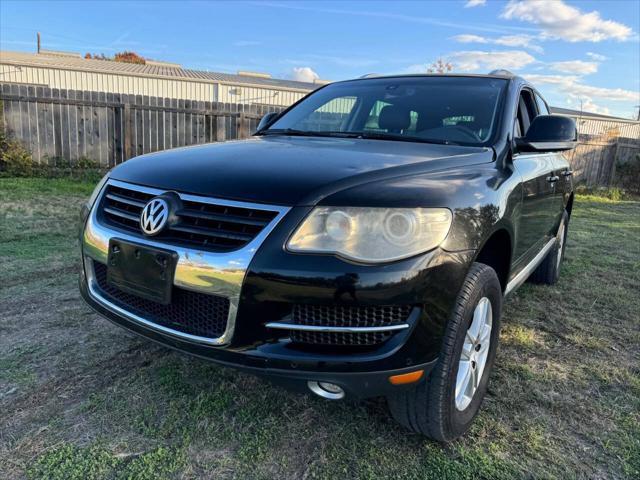 used 2008 Volkswagen Touareg 2 car, priced at $6,999