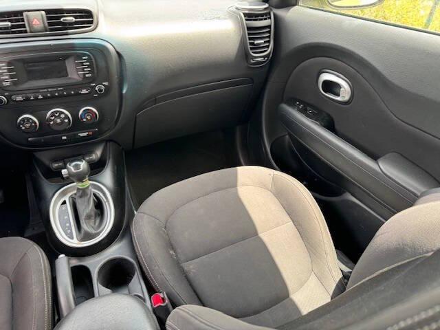 used 2015 Kia Soul car, priced at $6,999