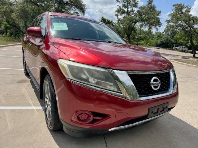 used 2014 Nissan Pathfinder car, priced at $7,999