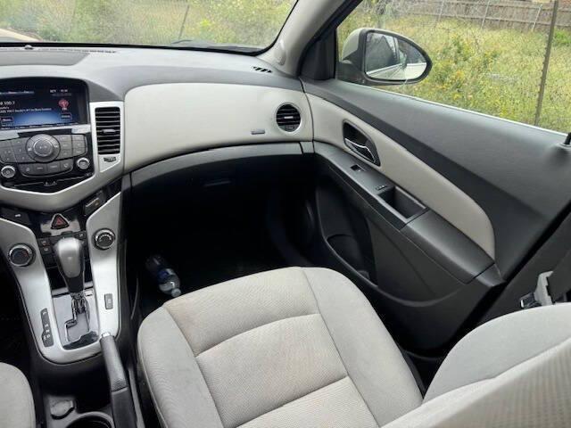used 2015 Chevrolet Cruze car, priced at $6,999
