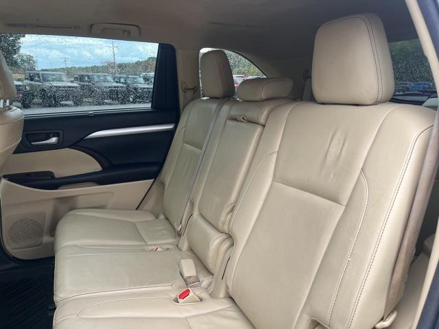 used 2015 Toyota Highlander car, priced at $17,898
