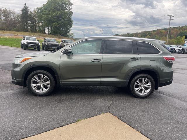 used 2015 Toyota Highlander car, priced at $17,898