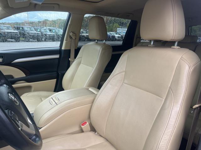used 2015 Toyota Highlander car, priced at $17,898