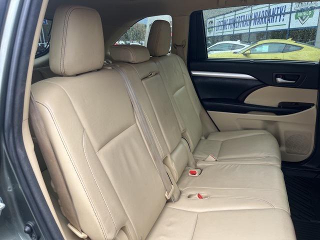 used 2015 Toyota Highlander car, priced at $17,898