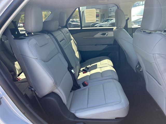new 2025 Ford Explorer car, priced at $49,735