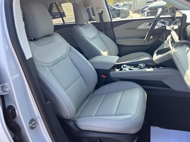 new 2025 Ford Explorer car, priced at $49,735