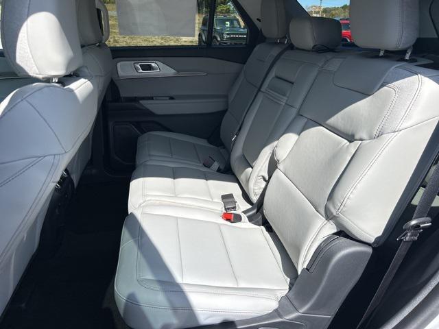 new 2025 Ford Explorer car, priced at $49,735