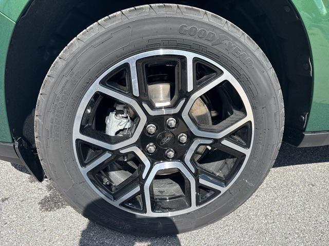 new 2025 Ford Maverick car, priced at $40,225