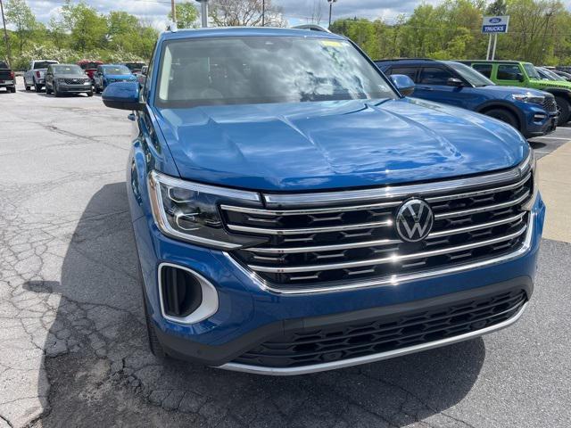 used 2025 Volkswagen Atlas car, priced at $45,690