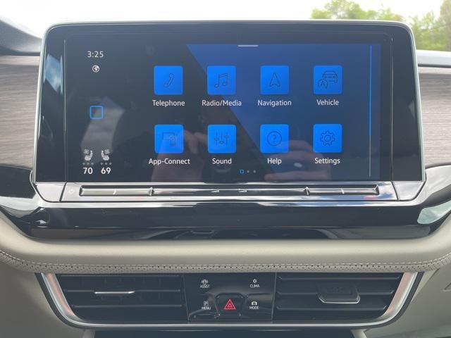 used 2025 Volkswagen Atlas car, priced at $45,690