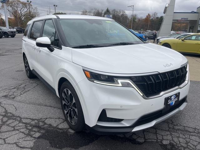 used 2024 Kia Carnival car, priced at $31,998