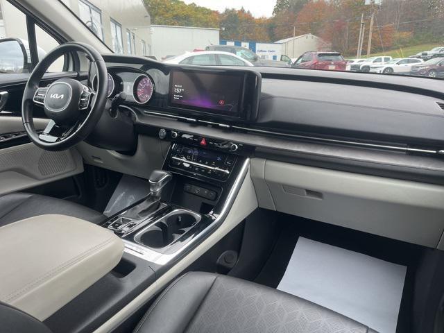 used 2024 Kia Carnival car, priced at $31,998