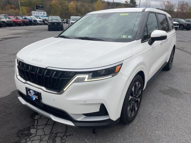 used 2024 Kia Carnival car, priced at $31,998