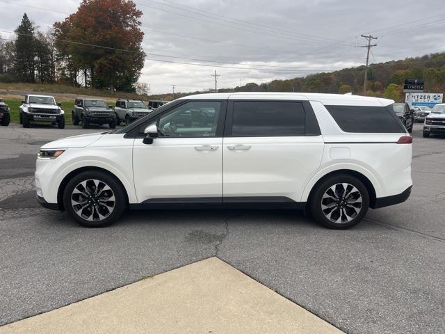 used 2024 Kia Carnival car, priced at $31,998