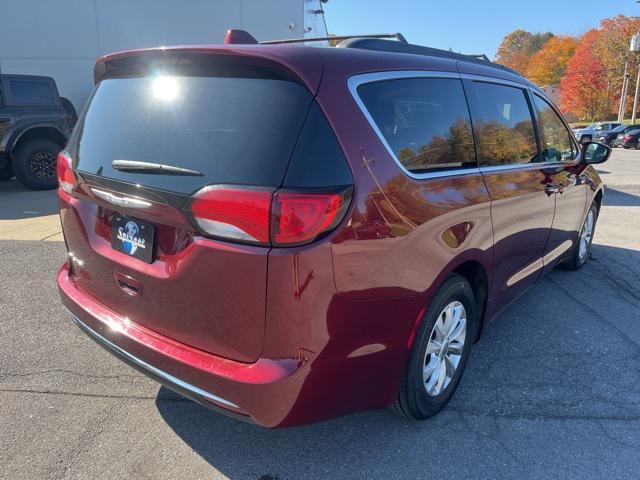 used 2018 Chrysler Pacifica car, priced at $15,495