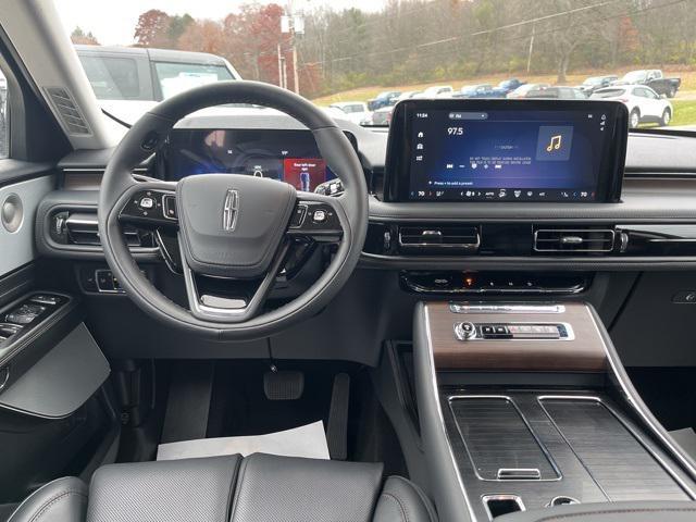 new 2025 Lincoln Aviator car, priced at $80,450